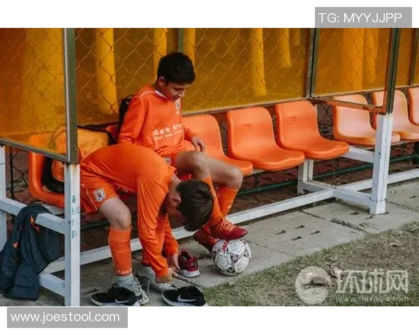 变装球星足球:跨界融合打造全新运动娱乐体验的创新模式 变装球星足球:跨界融合打造全新运动娱乐体验的创新模式