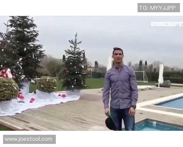 球星豪宅背后的足球场揭秘 他们为何选择在家中建场踢球 球星豪宅背后的足球场揭秘 他们为何选择在家中建场踢球