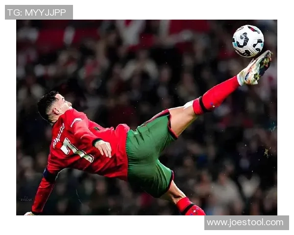 足球十大球星经典绰号盘点：传奇人物背后的趣味称号与故事