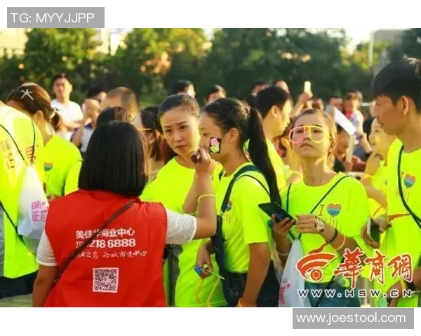 足球星辉映饰品世界 点亮你我热爱足球的心